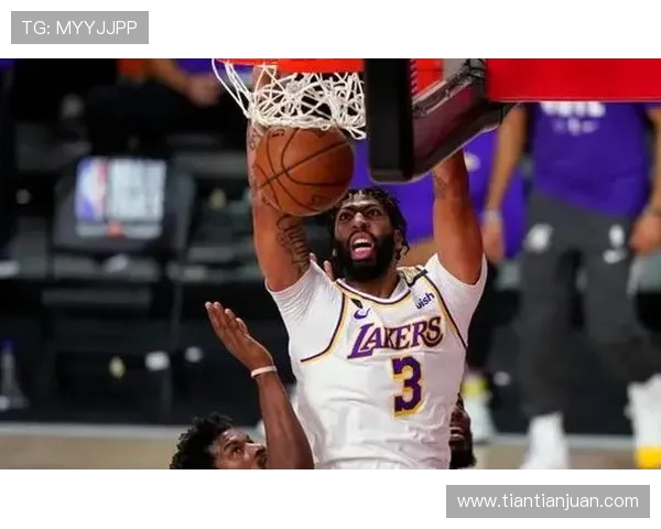 原创独行侠安东尼·戴维斯在大胜掘金约基奇后，幽默自嘲手指伤情